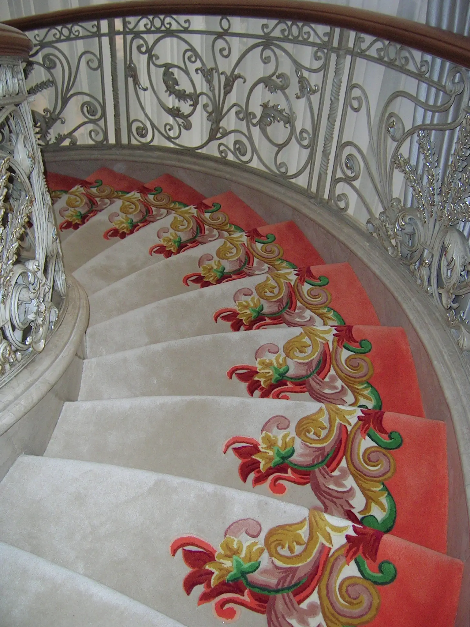 Green Leaves Carpet 25